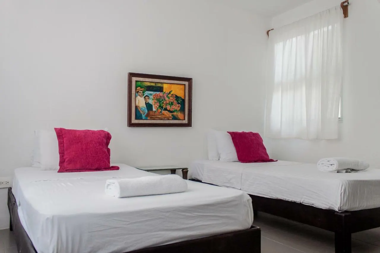 Vita 4 You Suites Hostal Cancún